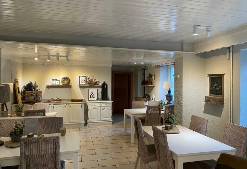 דירת חדר עם טרסה, Das Kleine Klee