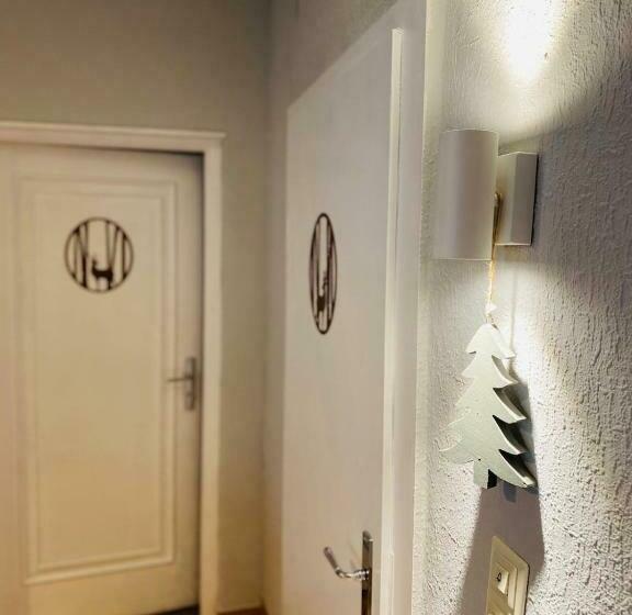 דירת חדר, Das Kleine Klee