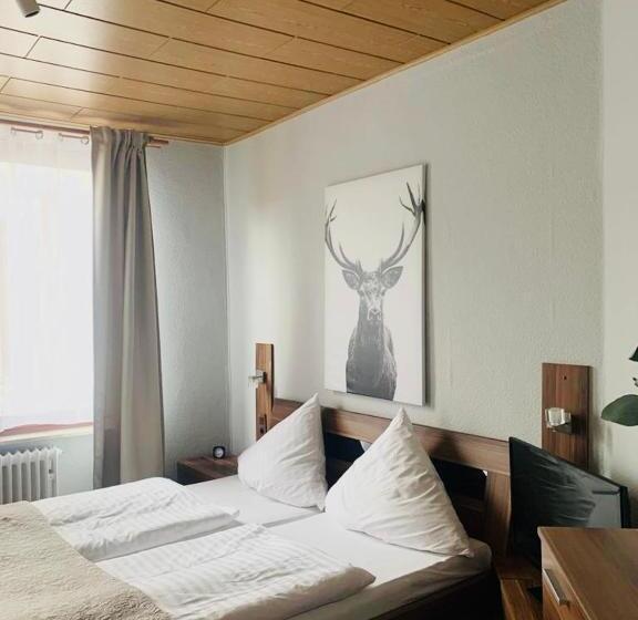 חדר דלוקס, Das Kleine Klee