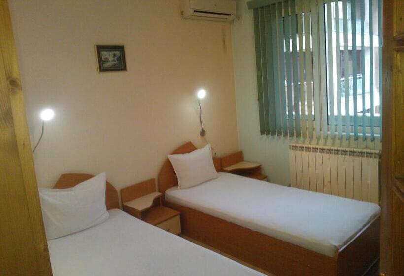 スタンダードルーム, Tsarevets