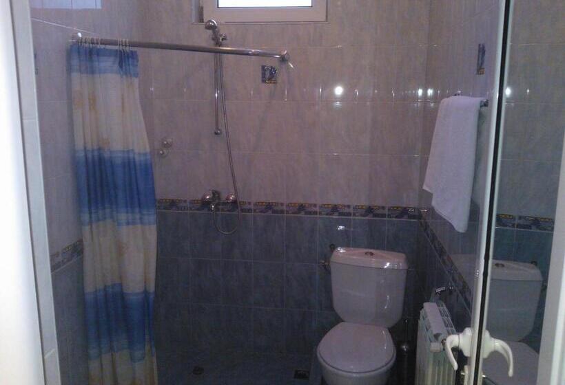 Номер Стандарт Трехместный, Tsarevets