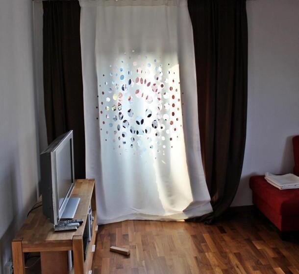 شقة غرفتين نوم مزودة بشُرفة, Bel Etage