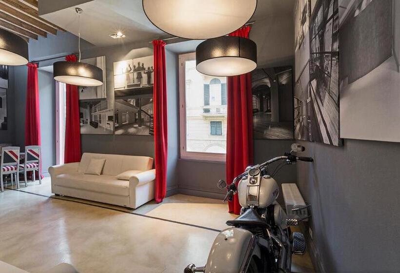 סוויטה דלוקס, Loft Garibaldi