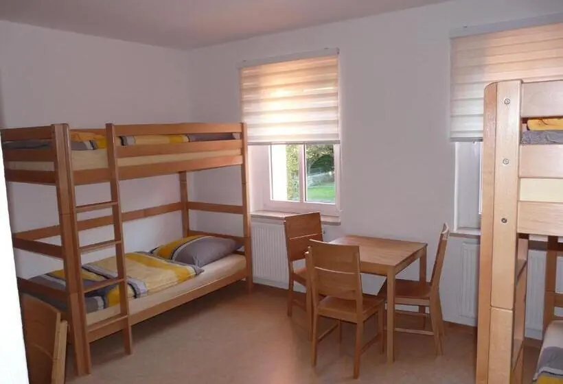 スタンダード４人部屋, Sport Tourist Hostel Weißenfels