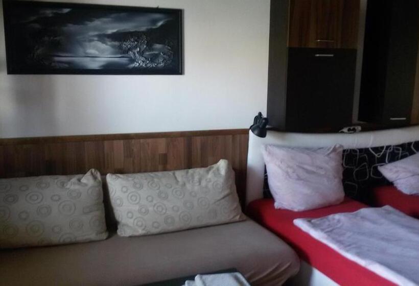 Standart Oda, A+r Pension