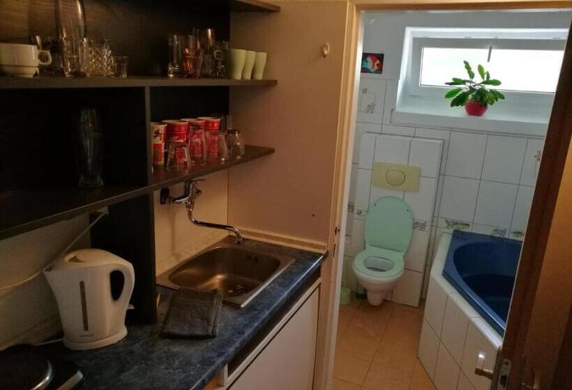 Üç Kişilik Standart Oda, A+r Pension