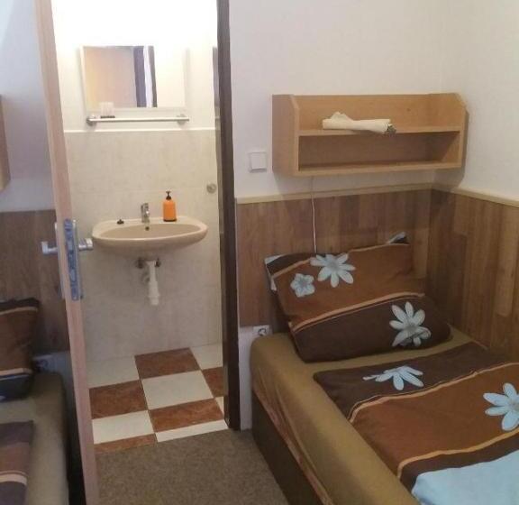 Standart Tek Kişilik Oda, A+r Pension