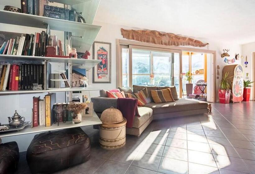 اتاق استاندارد با چشمانداز کوهستان, B&b Ambrosia