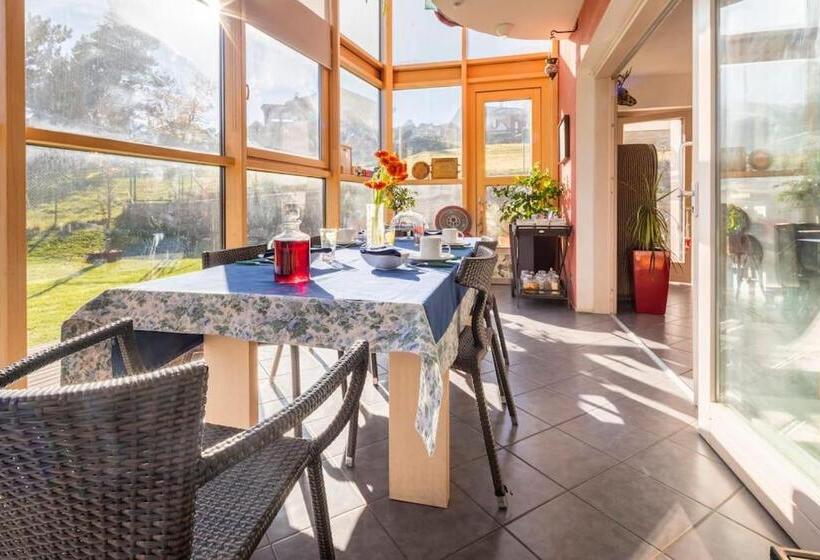 اتاق استاندارد با چشمانداز کوهستان, B&b Ambrosia