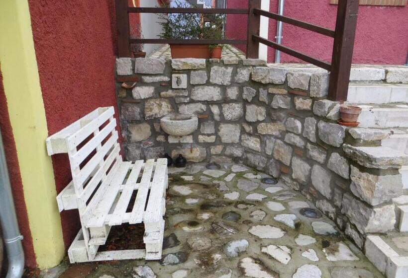 اتاق استاندارد یک نفره, Borgo Lamurese