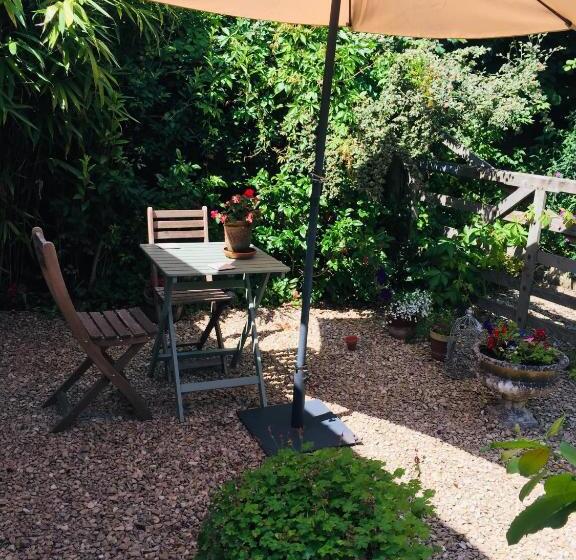 ガーデンビュースタンダードルーム, Cherrybrook