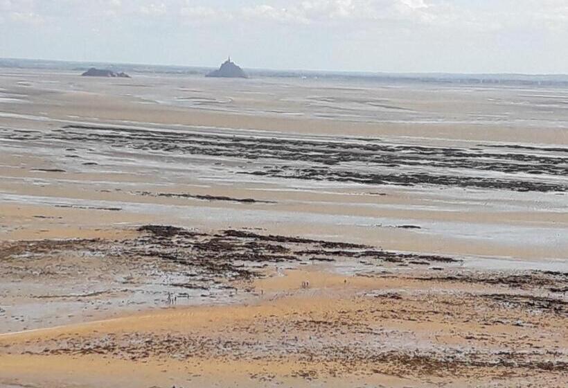 إستوديو قياسى مطلّ علي الحديقة, Maison D Hôtes Les Vallées