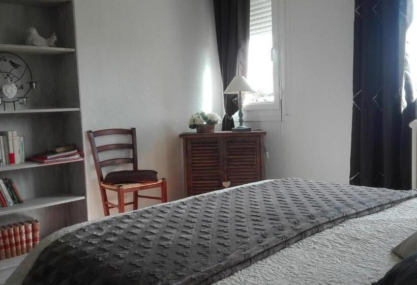 Студио Стандарт Вид на Сад, Maison D Hôtes Les Vallées