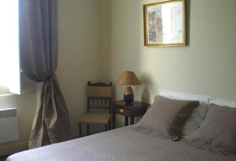 Семейный Номер, Manoir Larcouillet