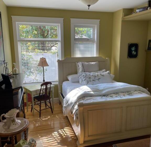 غرفة قياسية, Eaglenest Manor Cowichan