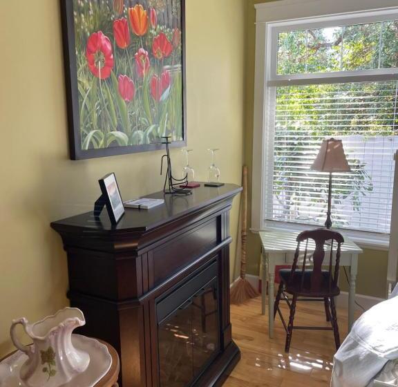 غرفة قياسية, Eaglenest Manor Cowichan