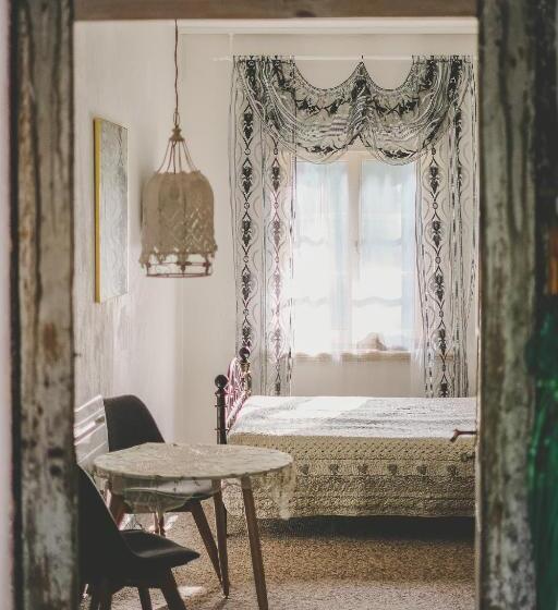 آپارتمان 1 خوابه, Villa Irbe