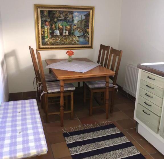 דירת 2 חדרים פנימית, Villa Verdi