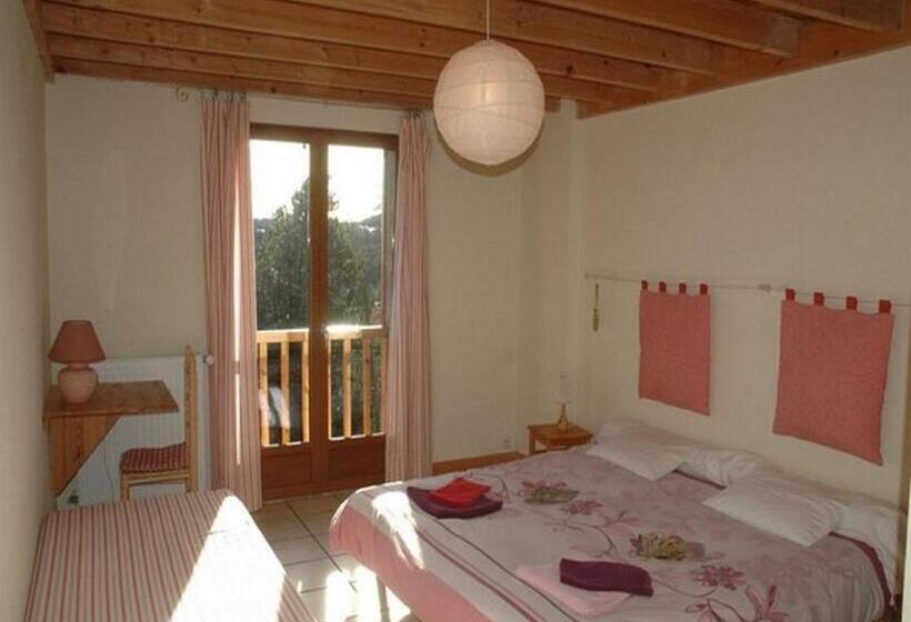 اتاق استاندارد سه نفره, Chalet L Angélique