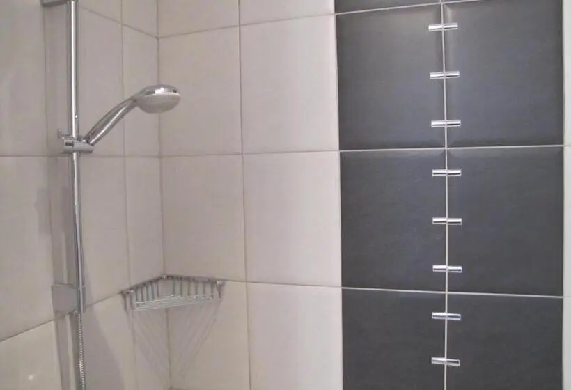 スタンダードルーム, Chambres D Hôtes Les Muriers