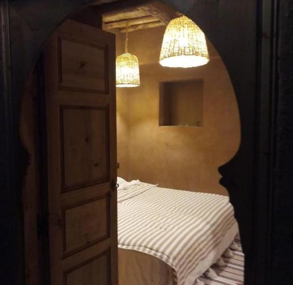 חדר סטנדרט, Dar Isselday