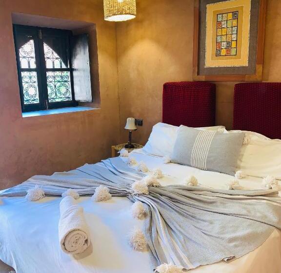 חדר סטנדרט, Dar Isselday