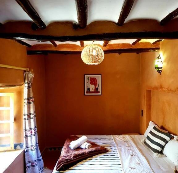 标准间, Dar Isselday