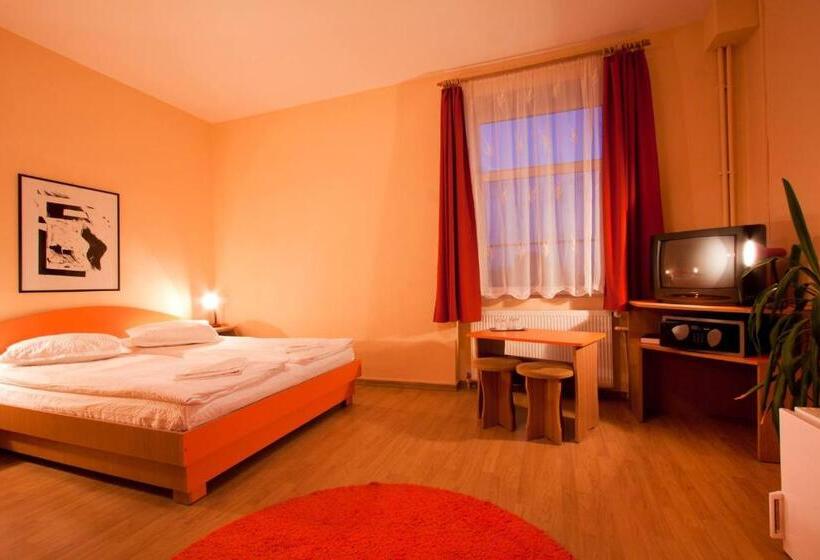 חדר סטנדרט, Filo