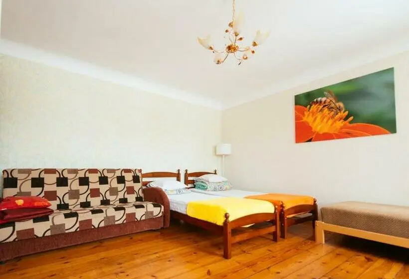 اتاق استاندارد چهار تخته, Medainie Apartamenti
