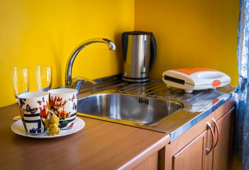 اتاق استاندارد سه نفره, Medainie Apartamenti