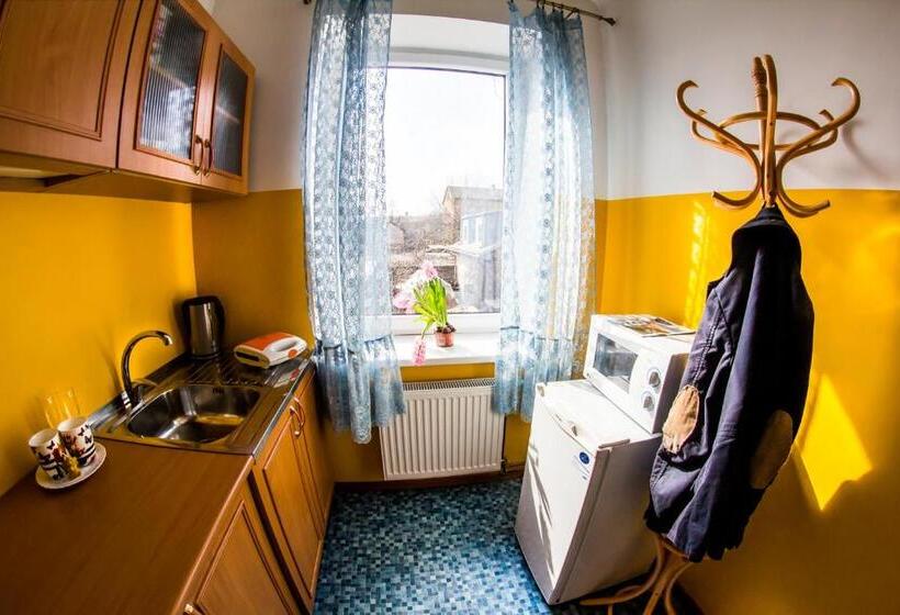 اتاق استاندارد چهار تخته, Medainie Apartamenti