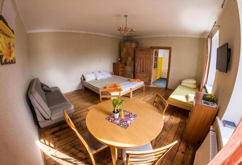 اتاق استاندارد سه نفره, Medainie Apartamenti