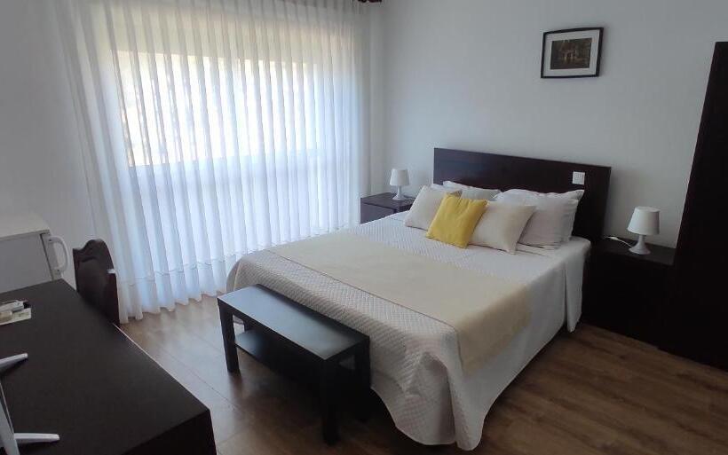 غرفة قياسية, Verde Pinho