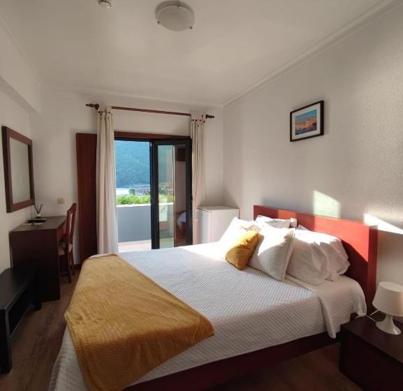 غرفة قياسية, Verde Pinho