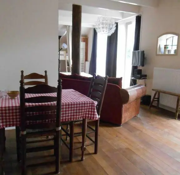 Perhehuoneisto, Bed And Breakfast Annen