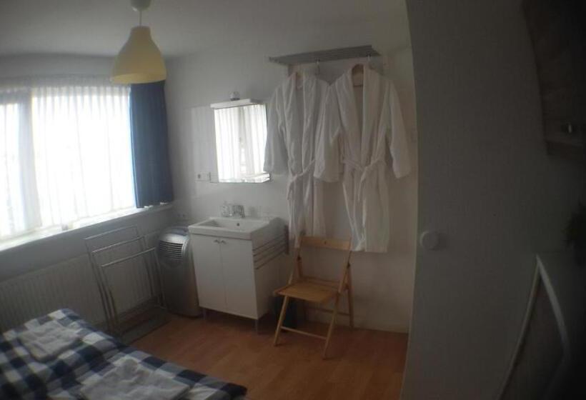 标准三人间共用浴室, Bed And Breakfast Den Bosch