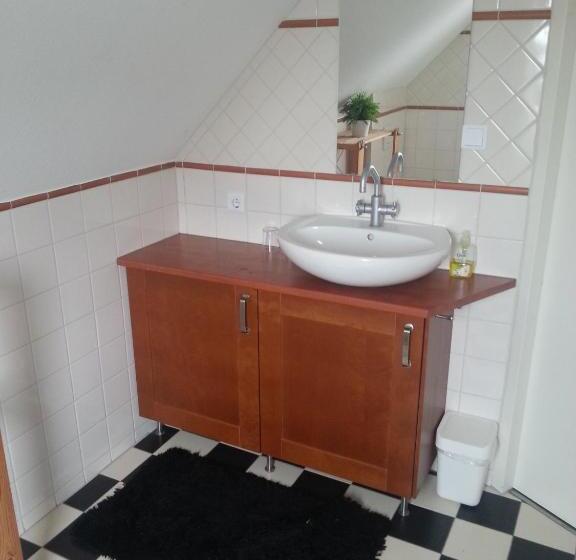 标准三人间共用浴室, Bed And Breakfast Den Bosch