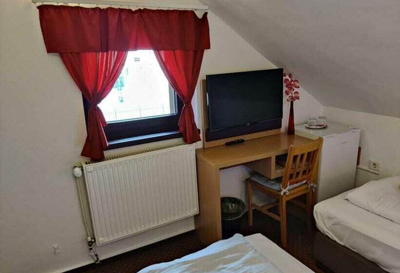 이코노미 룸, Fészek Fogadó   Pension Nest