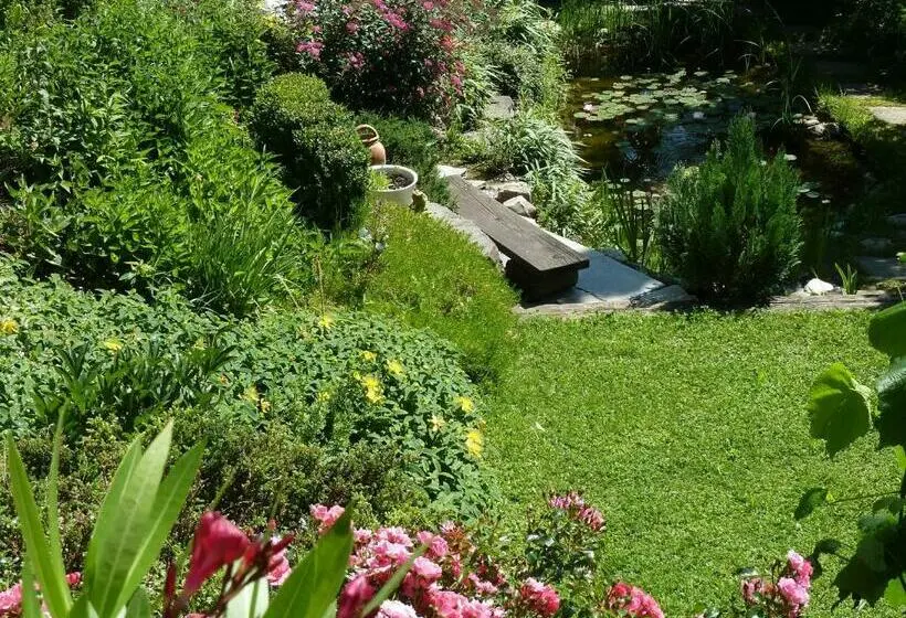 Chambre Standard Salle de Bains Commune, Bed & Breakfast La Val