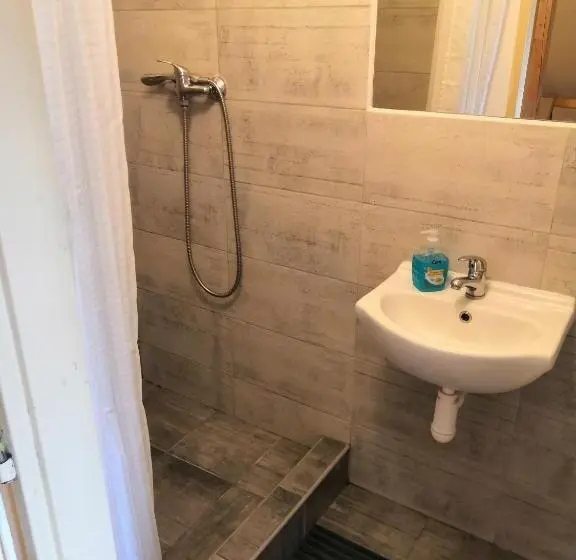 ４ベッドルームクラシックタイプ, Hostel Skautský Dom