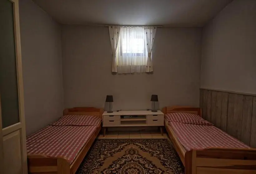 ２ベッドルームアパートメント, Hostel Skautský Dom