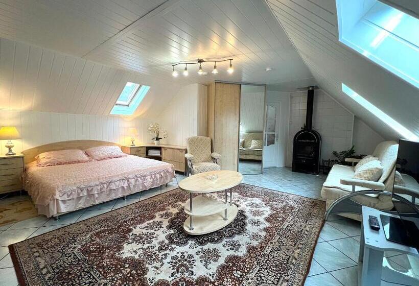 آپارتمان 1 خوابه, Nakvisa