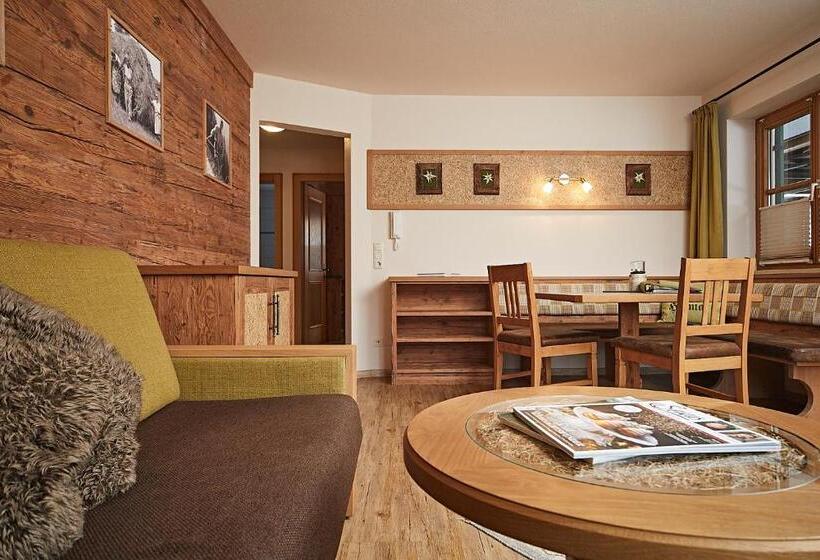 Семейные Апартаменты, Siplinger Suites Ferienwohnungen Sauna Und Fitness