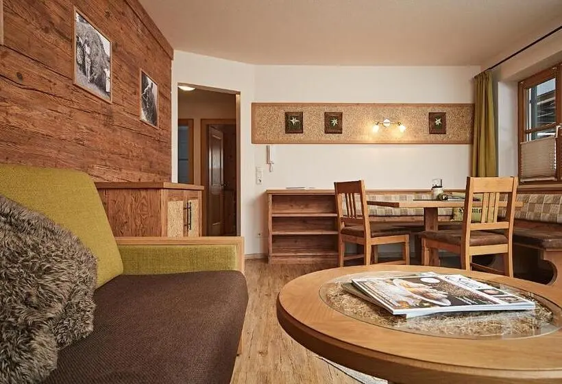 家族用アパートメント, Siplinger Suites   Ferienwohnungen   Sauna Und Fitness