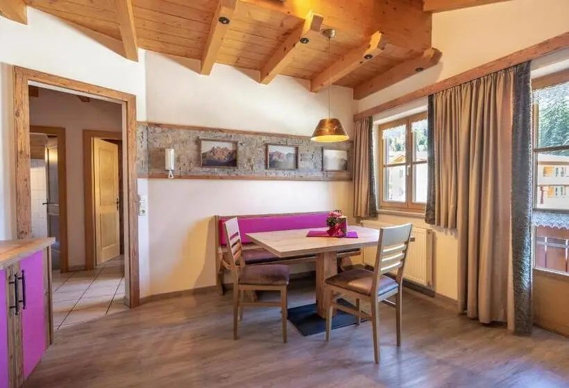 バルコニー付き１ベッドルームアパートメント, Siplinger Suites   Ferienwohnungen   Sauna Und Fitness