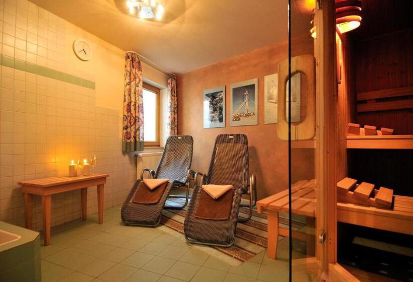 Семейные Апартаменты, Siplinger Suites Ferienwohnungen Sauna Und Fitness