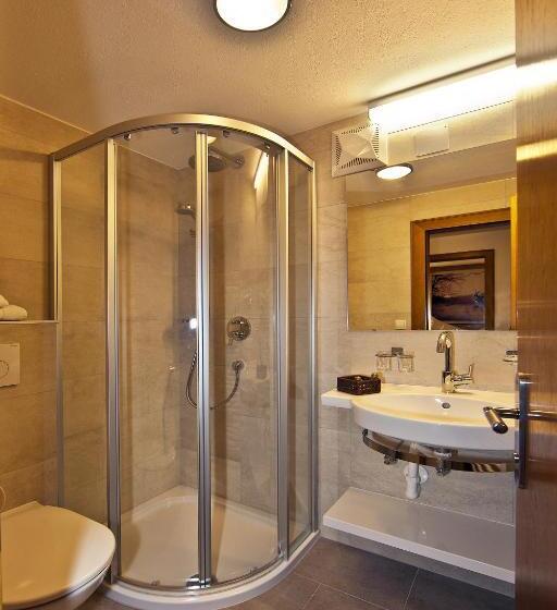 Suite Clàssica, Villa Michaela