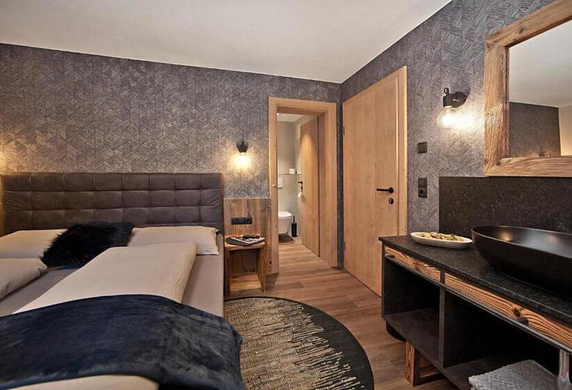 Habitació Deluxe amb Balcó, Villa Michaela