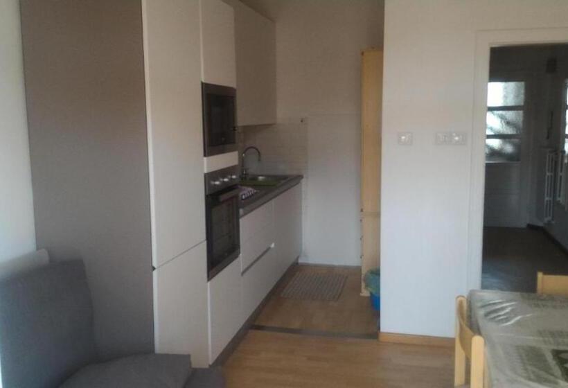 带3个卧室的公寓, Anesi Appartamenti