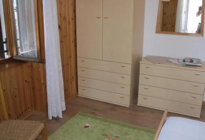 Huoneisto 2 Makuuhuonetta, Anesi Appartamenti